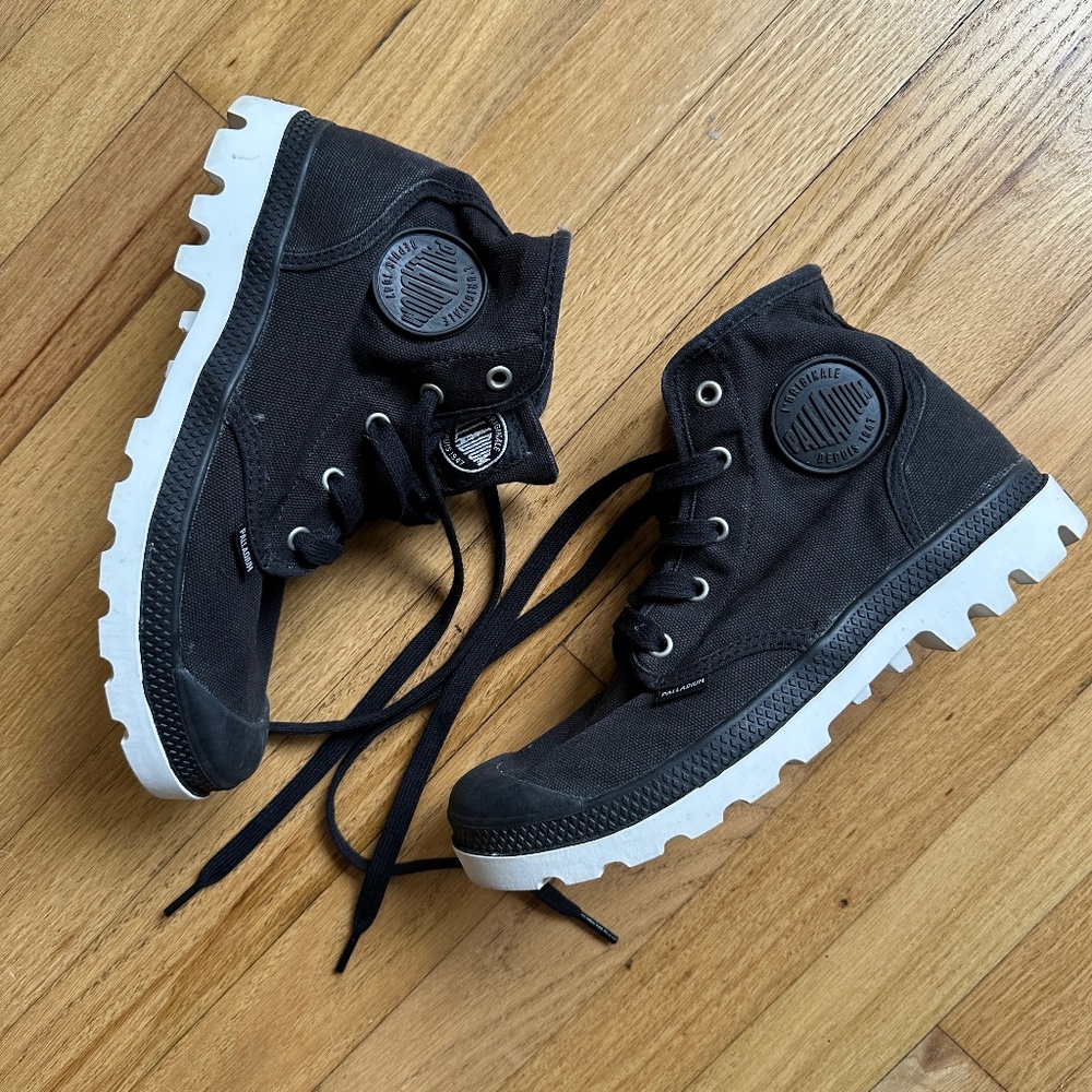 Palladium Black Canvas Boot Size 8.5